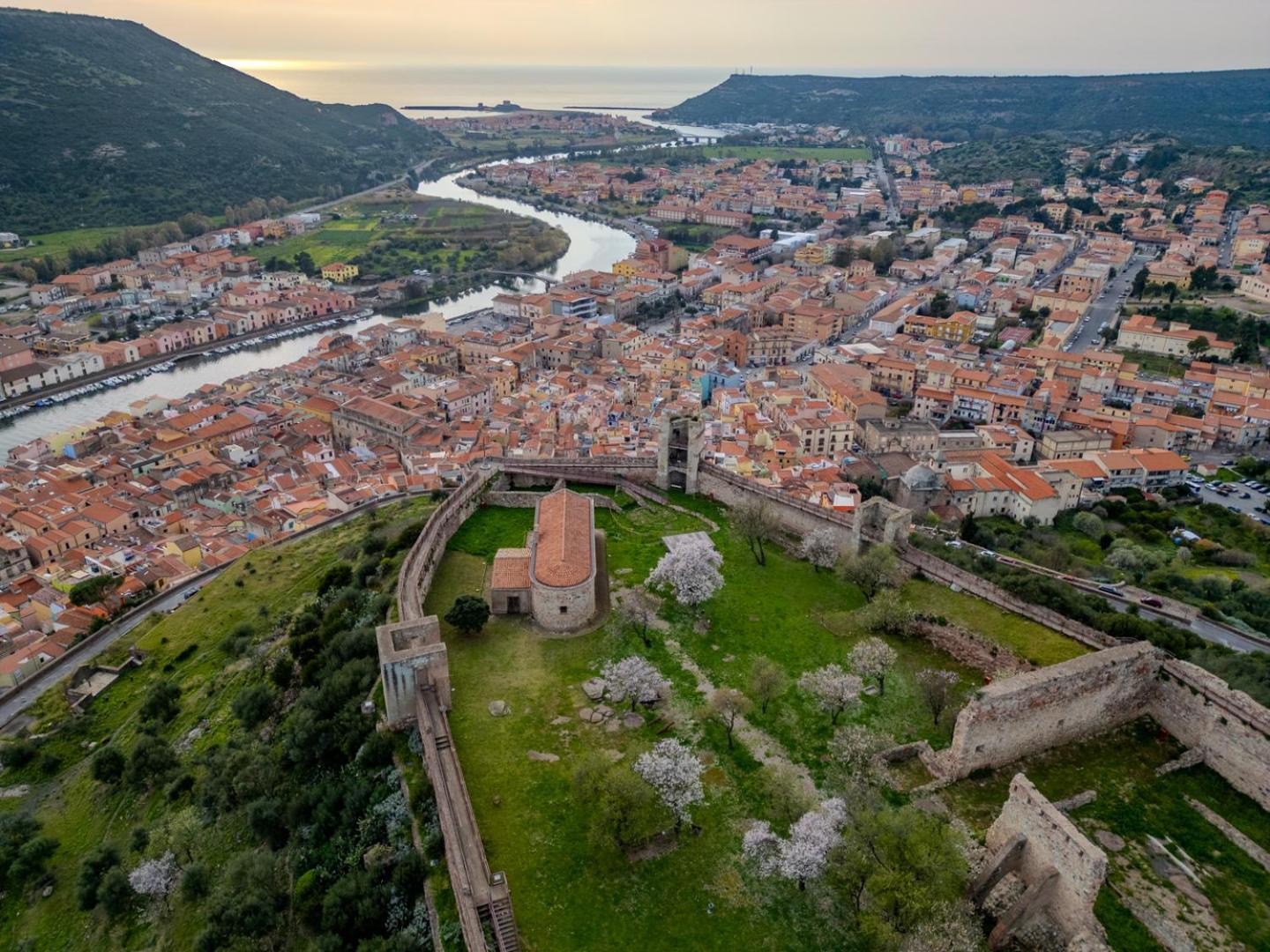 S'Apposentu - Un'Angolo Di Paradiso Con La Vista Sul Castello Боза Екстериор снимка