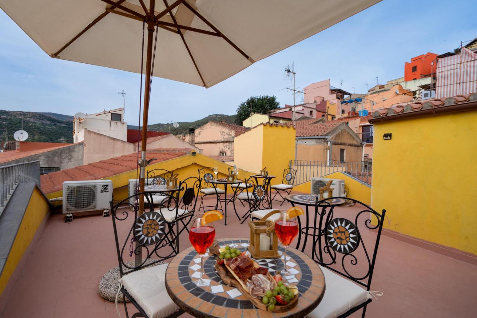 S'Apposentu - Un'Angolo Di Paradiso Con La Vista Sul Castello Боза Екстериор снимка