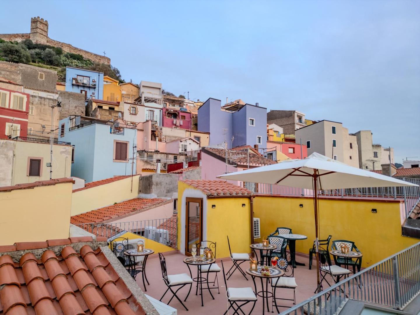 S'Apposentu - Un'Angolo Di Paradiso Con La Vista Sul Castello Боза Екстериор снимка